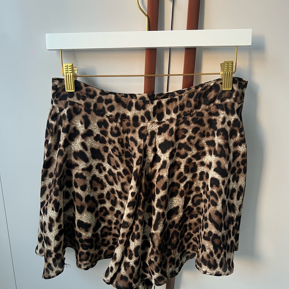 Leopard 2 piece set - Picture 2 of 3